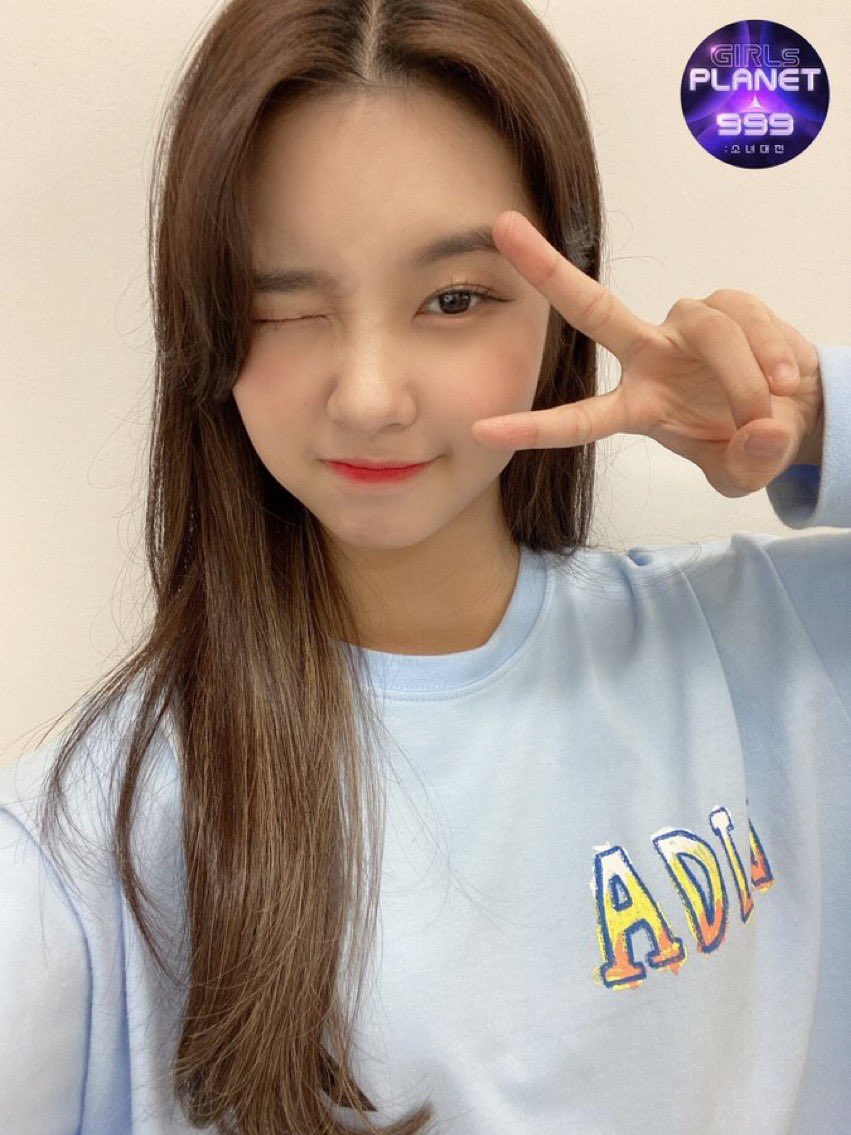 Yojingu999's tweet photo. 211026 kim dayeon universe fns update 

#キムダヨン #다연 #KEP1ER #케플러 https://t.co/99v11yeXPx