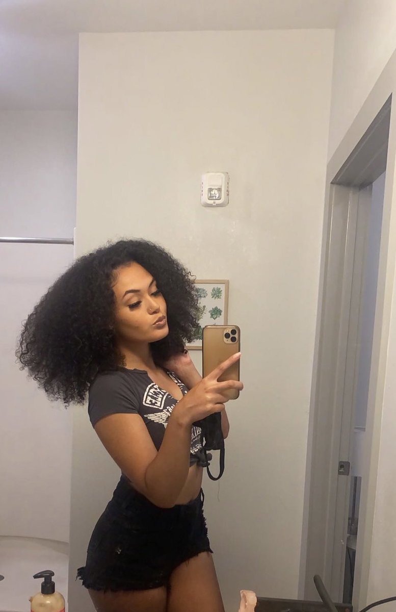 mirror pictures gon hit every time