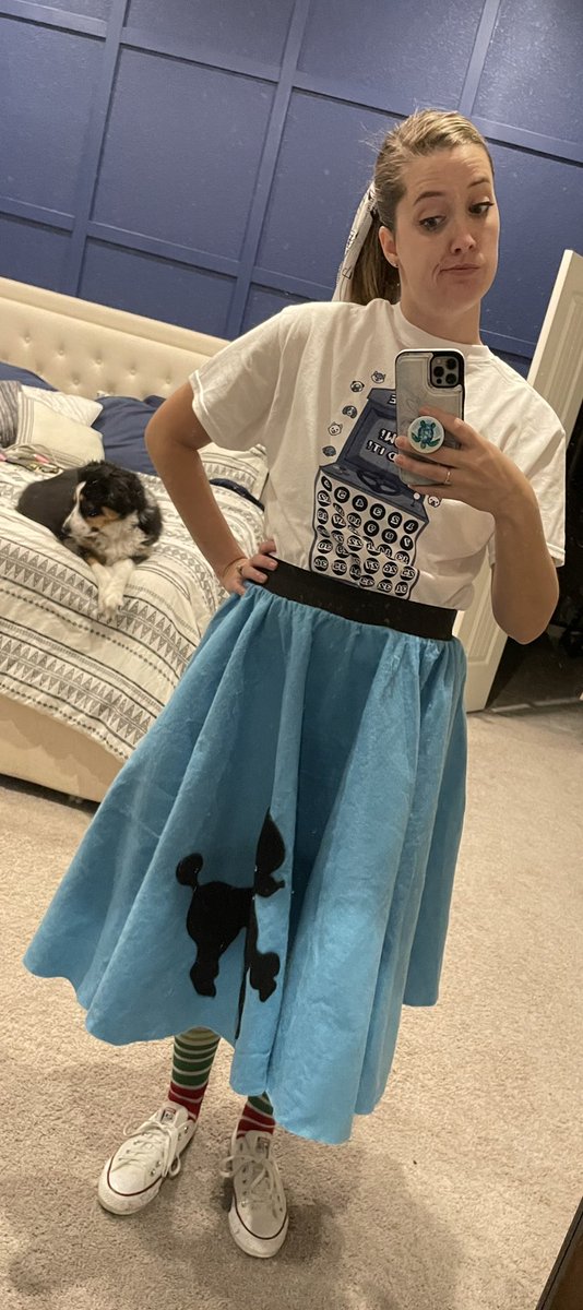 KelbyStark's tweet image. When it’s mix it up day, 50th day of school, and the start of the APEX fundraiser you dress up for all!
✔️APEX shirt-backwards
✔️ Poodle Skirt and hair bow
✔️Christmas socks (mixing up the holiday) 
✔️very cute Nora in the background 
#SELebrationweek #AISD