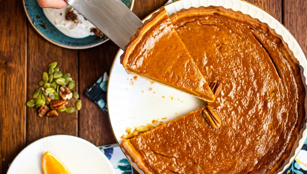 Happy National Pumpkin Day! 🎃 So which one would you rather:

A. A thick slice of pumpkin pie 🥧
B. A hot cup of pumpkin-spiced latte ☕
C. A smooth bowl of pumpkin soup 🥣

#nodishrespect