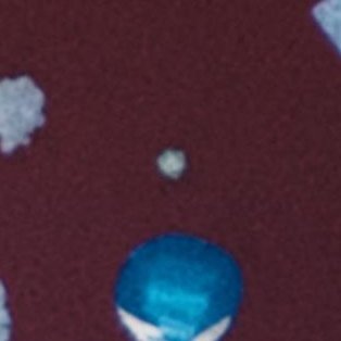 jaemiisseoyoyo's tweet photo. L: #TXT_Frost teaser poster
R: #TXT_Eternally screenshot
Is that one of the many reasons why the poster is so low-res? https://t.co/S6PzXev2q3