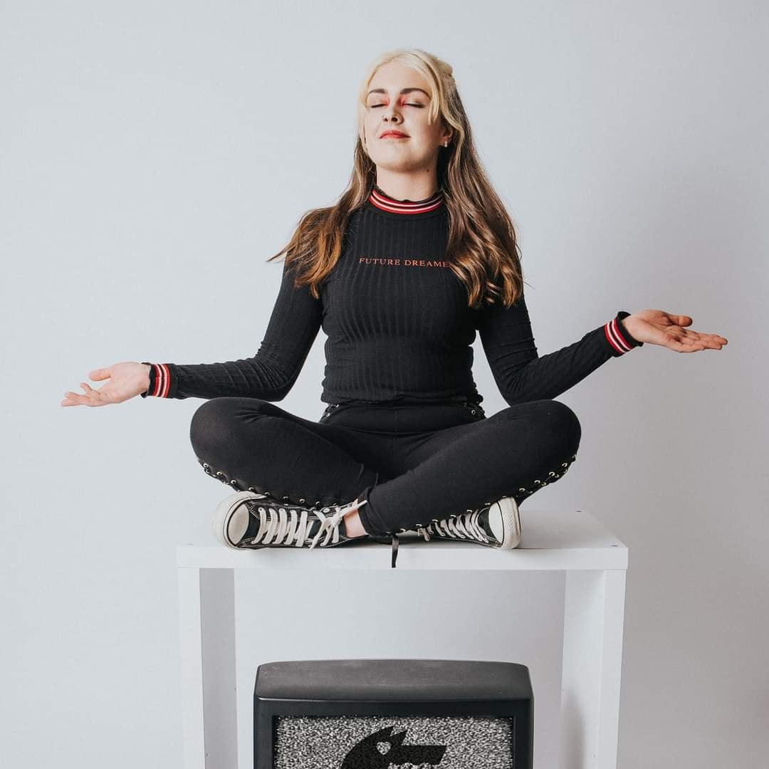 A bigggg Happy Birthday to our wonderful Emma! Send her all the Birthday love today 💕🎉🤩🎈#EGAL