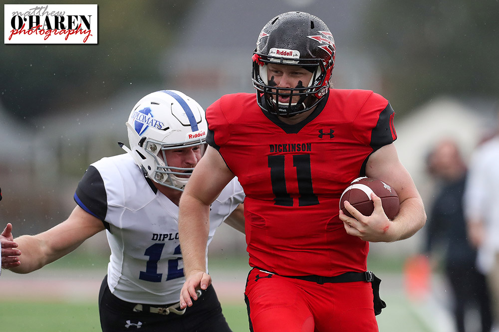 moharenphoto's tweet photo. .@DCRedDevilFB falls to @FandMFootball 17-13 in a @CentennialConf #rivalry for the #wagon on Saturday afternoon at #BiddleField. @DsonRedDevils @DickinsonCol #RedDevils #GoRedDevils #DSonRedDevils #AlwaysWearinTheRed #RedDevilTakeover #ForksUp #RollDevs #DsonProud #RedDevilNation https://t.co/4SPUnO5rLI