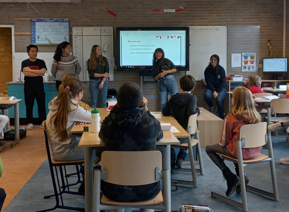 Groep 7 van <a href="/Lucasvanleyden/">Lucasvanleyden</a> maakte vandaag kennis met de internationale studenten met wie zij meedoen aan Move je buurt. Leefwerelden werden direct verbreed, want hoe is het om in China naar school te gaan? En wat eten ze nou echt in Italië? De leerlingen zaten vol vragen!