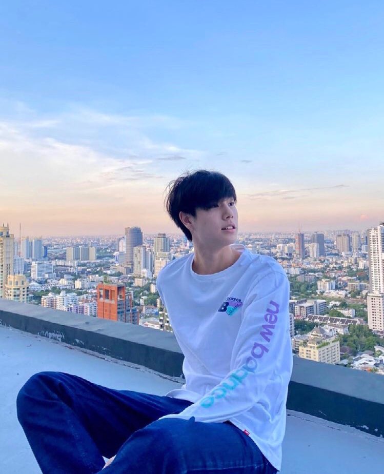 phuwinpics's tweet photo. 💗 https://t.co/F0c39UsQ7l