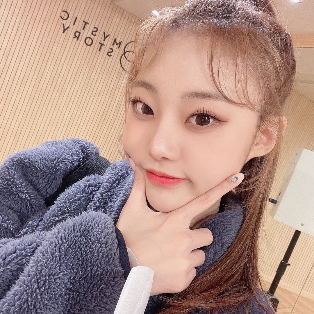 momo13mi's tweet photo. スヨンちゃん、Billlieからデビューする可能性もあるって本当？！！タルちゃんと一緒にデビュー？！嬉しすぎる、ぜひ実現してください🥺💖
#Billlie https://t.co/W3i0C7Rwdd