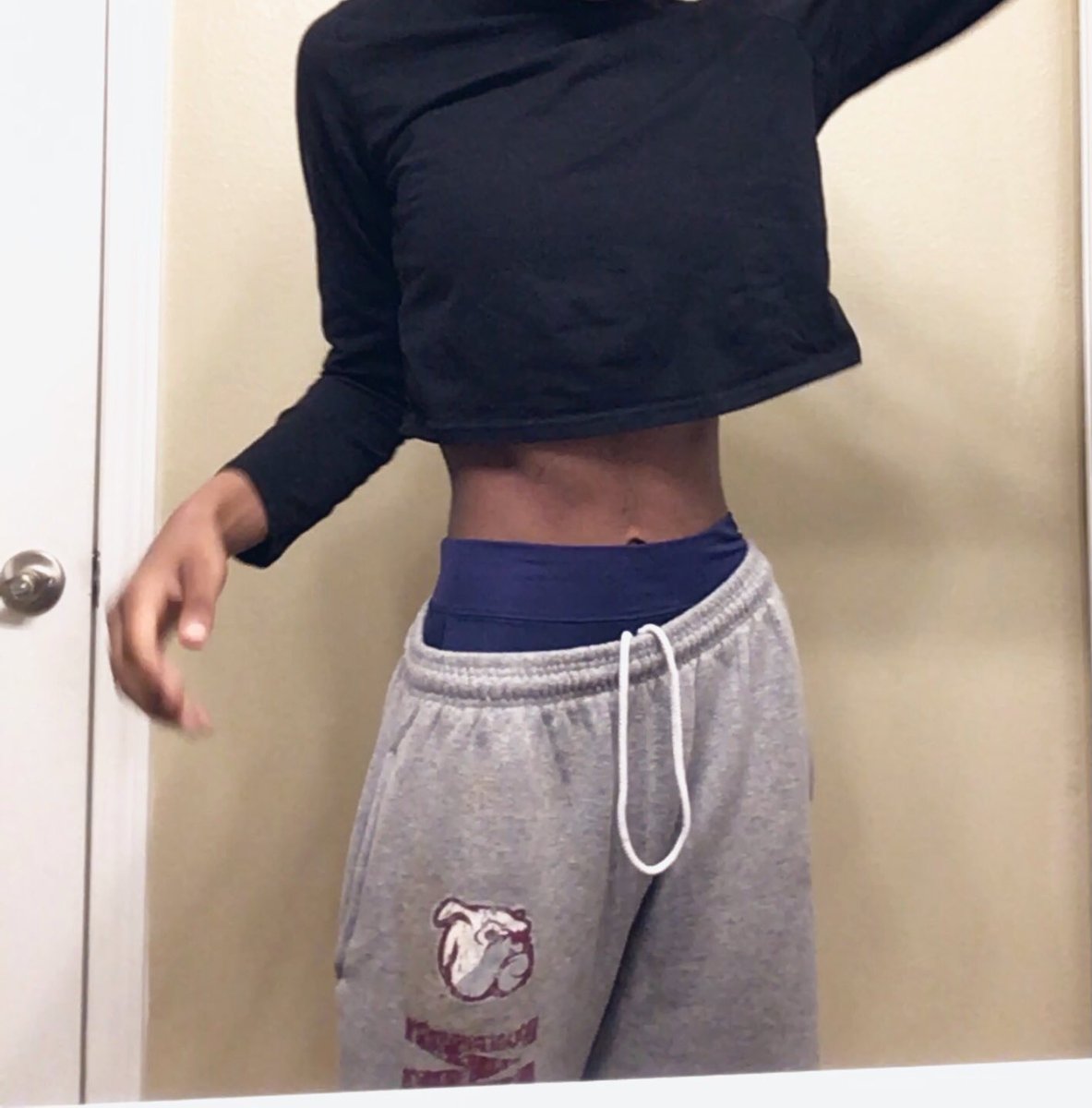 fentykcals's tweet photo. brb triggering myself by using my old body checks as thinspo https://t.co/W3SHTxOkro