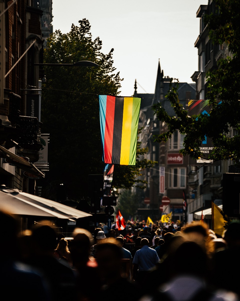 🌈 Unbelievable it's been already one month ago we celebrated the last new World Champion on our #Flanders2021 roads! 😱 Do you still remember that beautiful day? 🥰💭