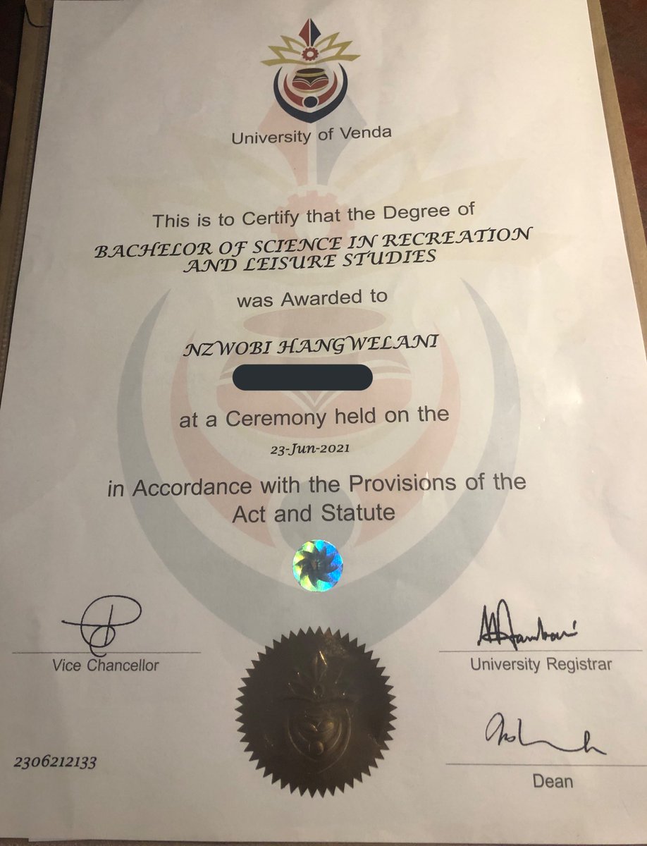 Ndi_Muvenda_'s tweet photo. Today i final Felt like a graduate 👩‍🎓 that i am 🔥💯 It’s not just a paper this one 🙌 https://t.co/7nk8o0jkjQ