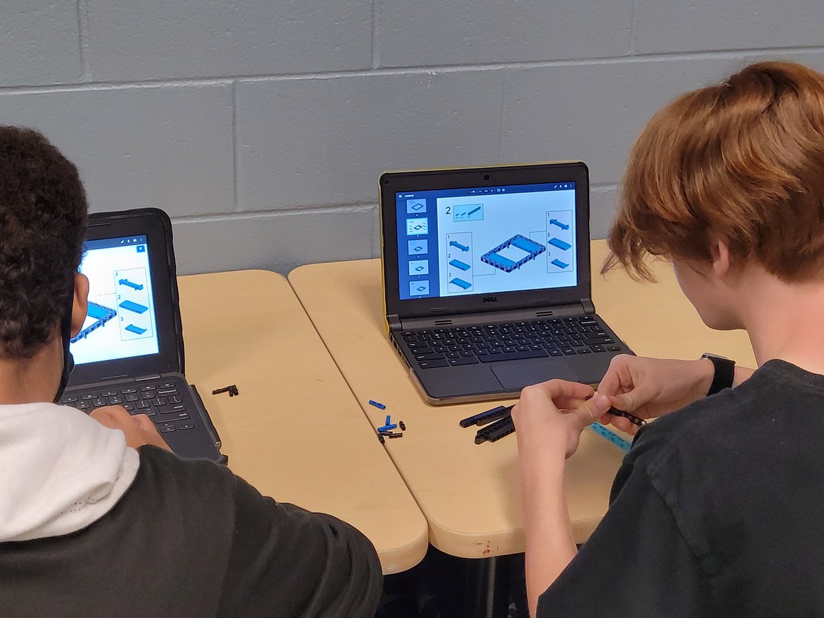 MrsJennBurdette's tweet photo. Great day in Mr. Caldwell's room working with bot's and operating the Lego sorting arena! @RAMiddle_RAMS #RAMSinspire #a5instruction https://t.co/1Y0jhT6rgy