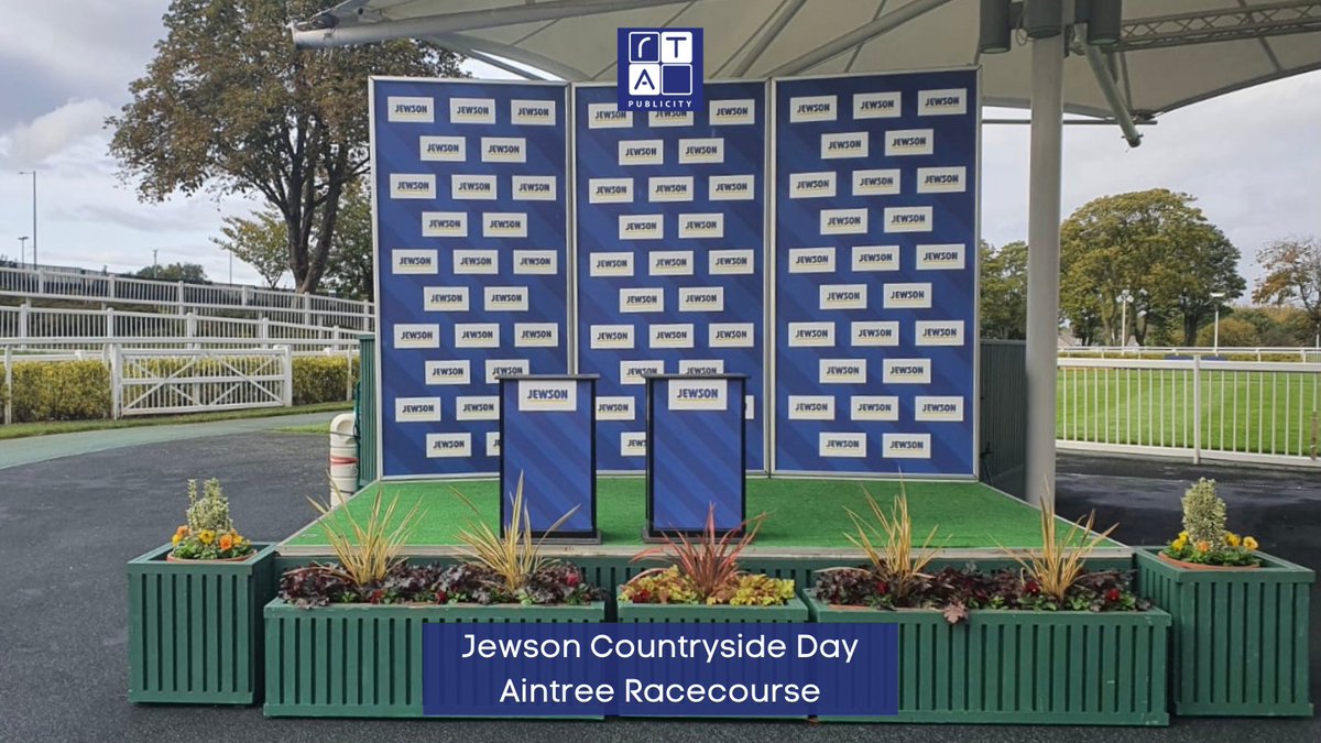 RTApublicity's tweet photo. It was a busy #weekend for RTA Publicity, with crews at Doncaster, Cheltenham, Newbury, Aintree and Wincanton!

Did you catch our #branded signage at the various racecourses📍

More #pictures from our past events here ⬇️

https://t.co/CmFXlCN6Bk https://t.co/hqvdE4HLkg