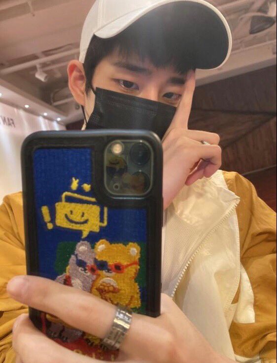 계: 계속해서 듣고 싶고 맛깔나게 부르는 트롯 천재가 있습니다❤
세: 세번 이상 들어도 끊임없이 듣고 싶은 트롯 천재를 보고 싶으시다면~!
요: 요일! 수요일 날짜: 11월 3일에 만나요😊🧡
#아스트로 #ASTRO #아로하 #AROHA
#엠제이 #MJ #HappyVirus #계세요 #GetSetYo #MJ_계세요_3행시