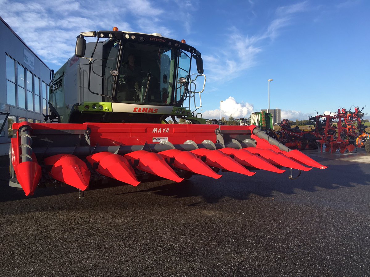 sasmichelodic's tweet photo. Livraison et mise en route hier soir d’un magnifique #cueilleur #MAYA 8 rangs 🌽🌾 au Sourn chez Sarl Agri Services
Merci pour leur confiance !
#mais #maïs #agriculture #agriculteur #agriculteurs #morbihan #bretagne #sasmichelodic #michelodic #odicgroup https://t.co/Z8UGgwTgZs
