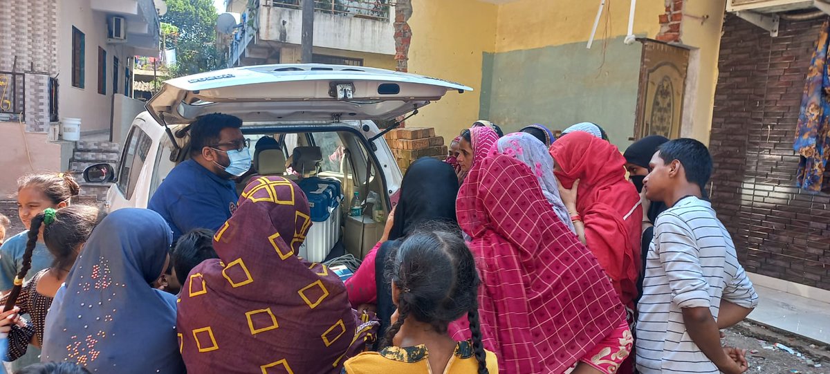 SVEEPDNH2021's tweet photo. #SVEEP awareness programme Tavvakal Society, Bavisa Falia, Silvassa about the use of EVM, VVPAT, helpline no. 1077 and cVIGIL app etc. #ECISVEEP #SVEEPDNH @tapasyaraghav
 @CollectorDnh @DNH_DMA
 @ECISVEEP https://t.co/K6FSk7HXLR