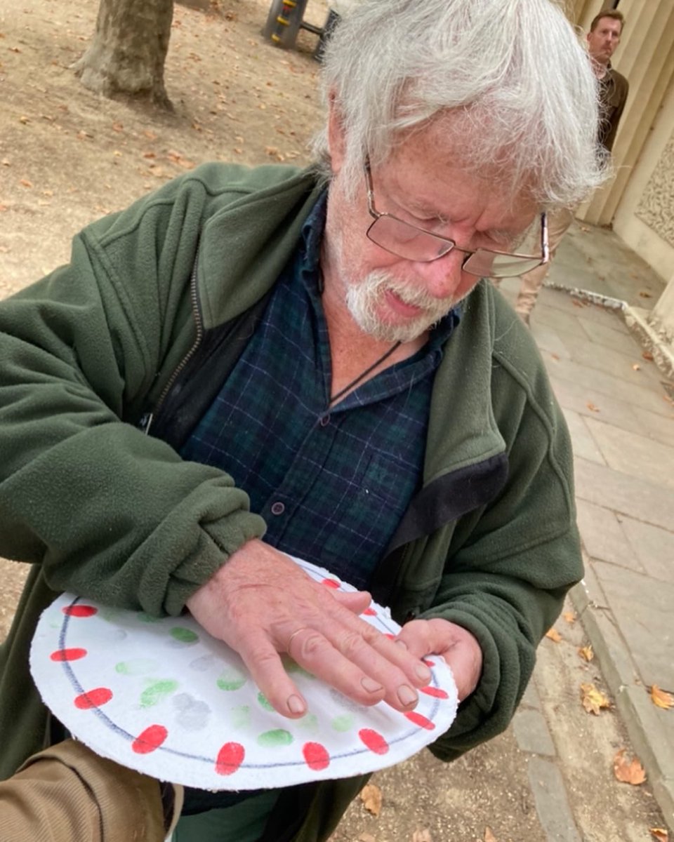 ElaineRartist's tweet photo. I suspect this fingerprint confirms that I am related to the Yeti’ @BillOddie OBE
adding he’s #fingerprint to #SPOTtimespotTIME #conservationmeanslife #alllife #sittingequally https://t.co/kfhBIUCeLy #artaunifyinglanguage #birds #nature #wildlife https://t.co/99VbVwVo5e