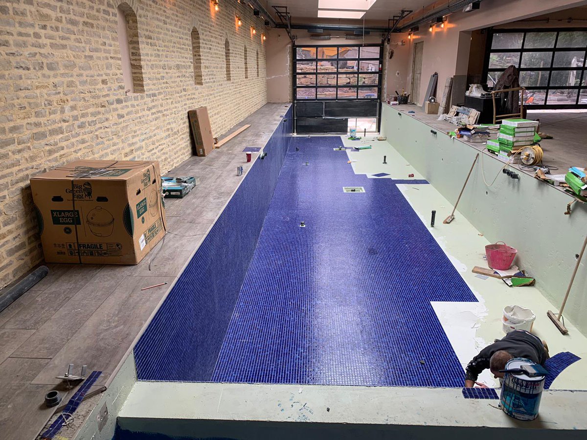 PoolsSmart's tweet image. Now here’s a swimming pool!!!!  Half indoor and half outdoor, it’s going to be stunning when we’ve completed it!!! We’ll keep posting updates 🏊🏼‍♂️💦