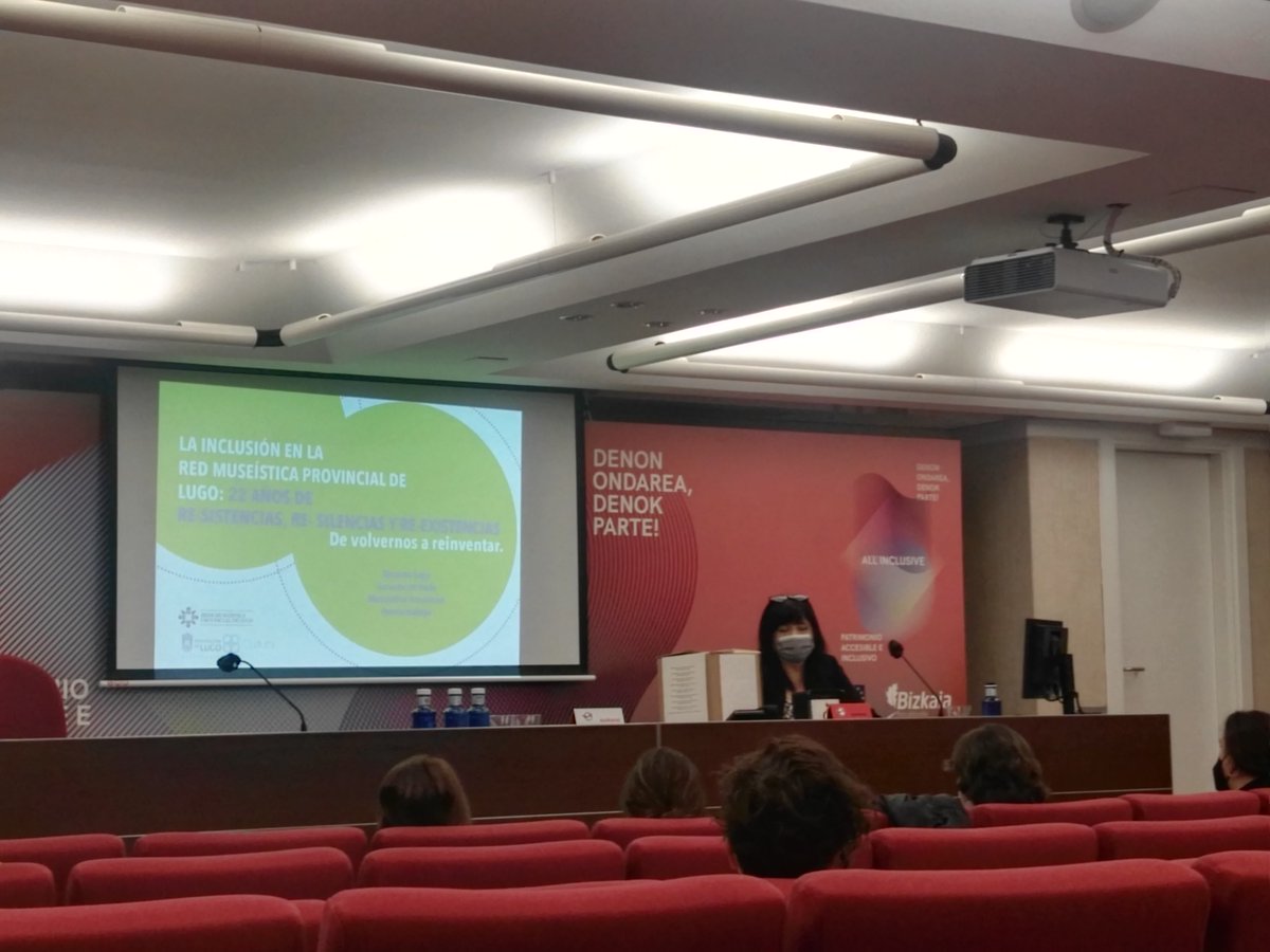 OndareaBizkaia's tweet photo. "No hay nada más revolucionario que el afecto en el trabajo de los museos". Encarna Lago, Gerente de la red de museos provinciales de Lugo, en el curso sobre la inclusión en el patrimonio y museos 👏👏
#EHDS #OndareaBizkaia2021 #DenokParte #JEPbizkaia2021 https://t.co/f9pPDzHSxI