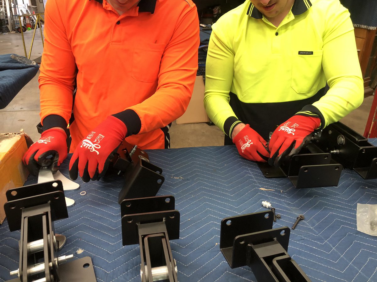 saintglovesaus's tweet photo. Are Saint Gloves suitable for assembly work?
💯 you bet they are!
#saintgloves #ppe #safety #gloves https://t.co/jHkOhblLY2