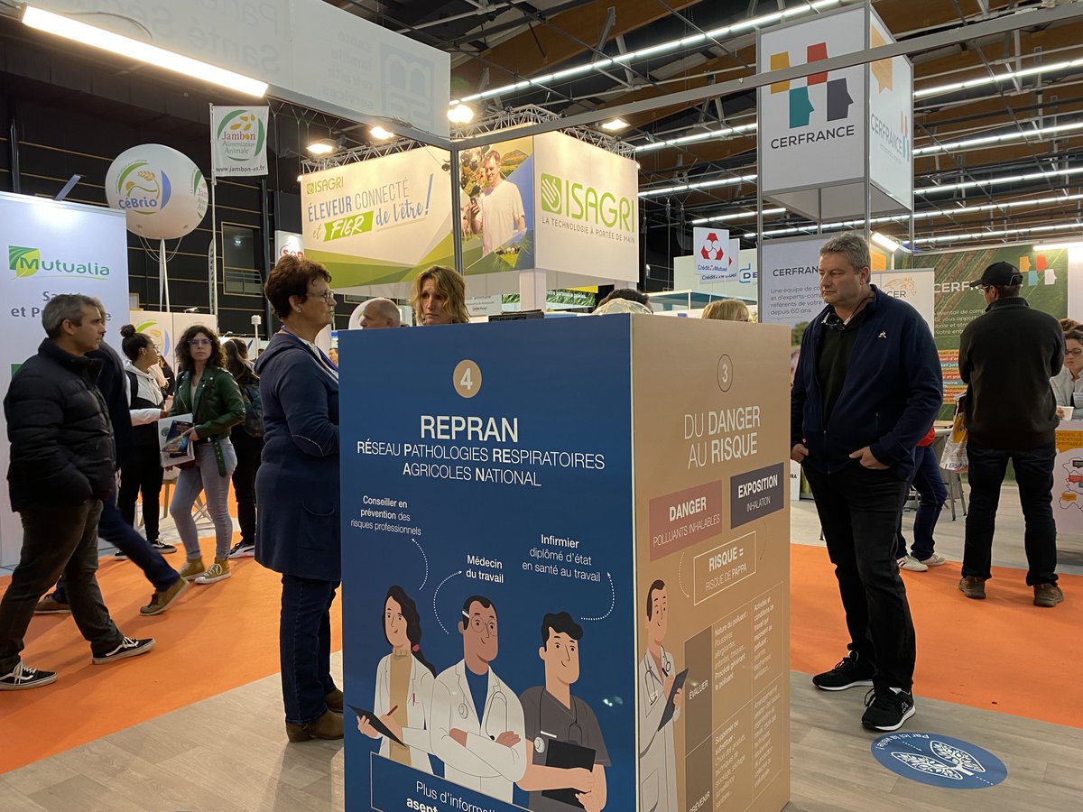 AseptFCB's tweet image. Le #REPRAN était présent sur le salon de l'élevage à @ClermontFd pour parler risques respiratoires agricoles. Merci à la @msaAuvergne pour ce stand essentiel pour sensibiliser sur ce sujet !