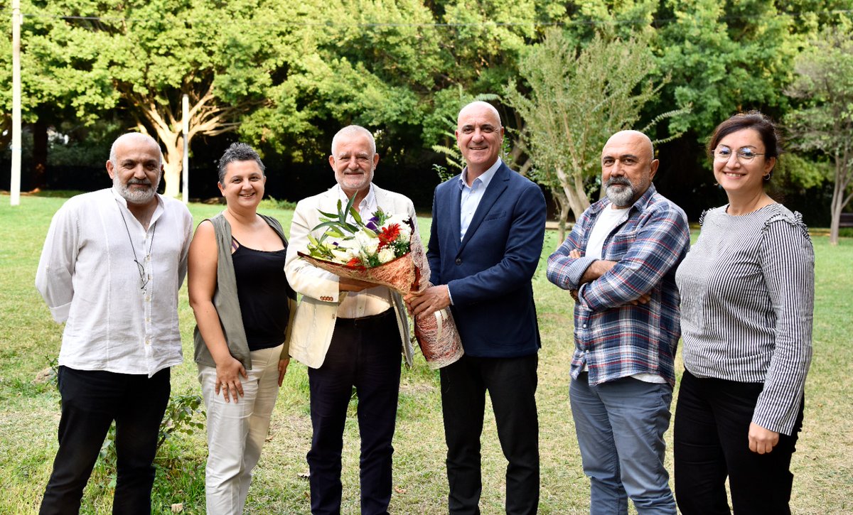 Elif Mirmahmutoğlu (@mirceelif) on Twitter photo Antalya Organize Sanayi Bölgesi Yönetim Kurulu Başkanı <a href="/aalibaharr/">Ali Bahar</a> <a href="/AntalyaOSB/">AntalyaOSB</a> bir proje hazırladı gazeteciler cemiyetimiz için paylaştı protokol imzalandı ne güzel. Nazik ziyareti ile hem proje detaylarını anlattı bize hem de kentlilik bilincine dair sohbet ettik. <a href="/hasmetoyken/">Haşmet Öyken</a> Antalya Organize Sanayi Bölgesi Yönetim Kurulu Başkanı <a href="/aalibaharr/">Ali Bahar</a> <a href="/AntalyaOSB/">AntalyaOSB</a> bir proje hazırladı gazeteciler cemiyetimiz için paylaştı protokol imzalandı ne güzel. Nazik ziyareti ile hem proje detaylarını anlattı bize hem de kentlilik bilincine dair sohbet ettik. <a href="/hasmetoyken/">Haşmet Öyken</a>