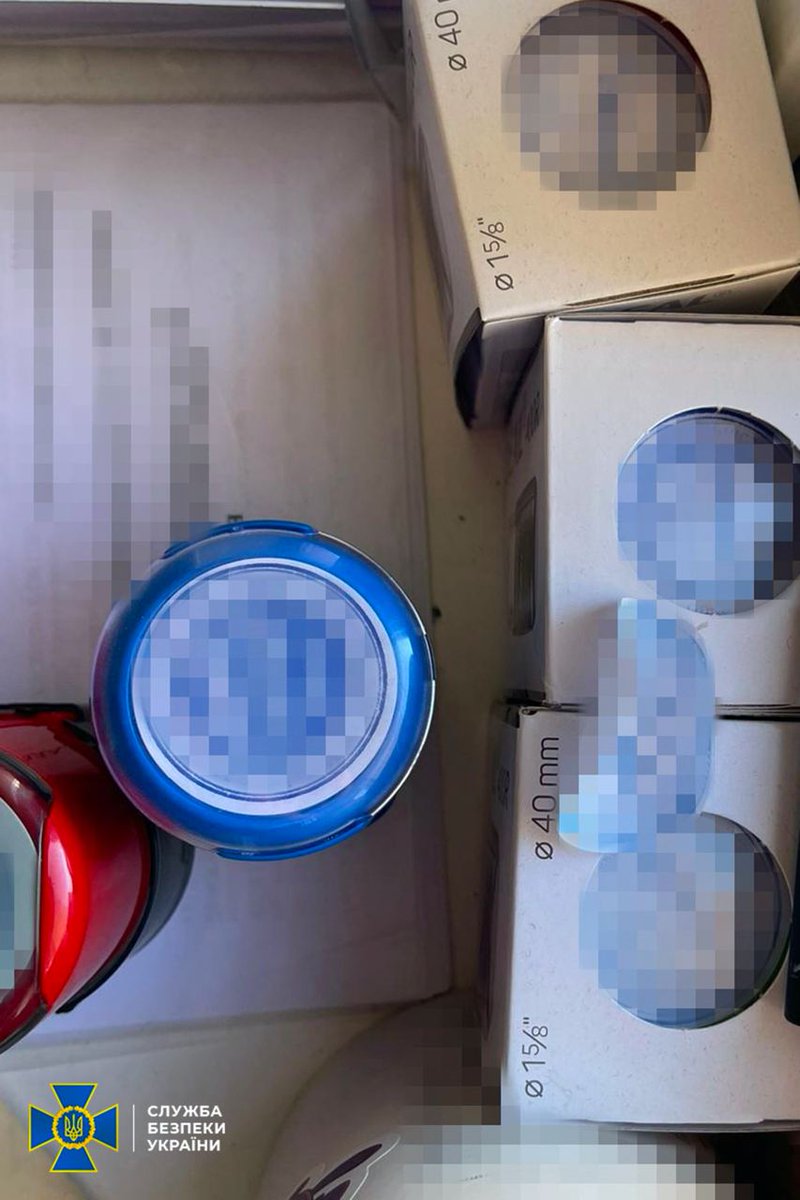 ServiceSsu's tweet image. СБУ: посадовці КМДА розікрали 12 млн грн, виділені на запуск цифрових сервісів

Ці кошти мали бути спрямовані на оцифрування технічної документації об’єктів нерухомого майна.

Але «осіли» в кишенях корумпованих чиновників.

➡️ bit.ly/3vKshPC