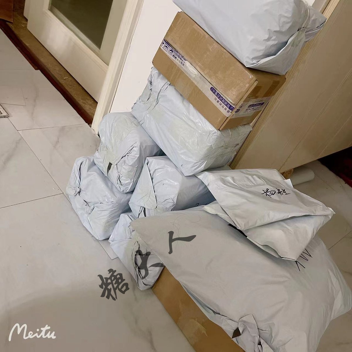 黄金糯米船，黄金岩烧，黄金蛋挞，入烤箱更有味道。
#脚踩 #脚踩面包 #黄金 #圣水 #口嚼
#原味  #原味内裤 #原味内内 #原味卖家 #原味內衣褲 #原味胖次 #原味衣物 #原味棉袜 #原味袜 #原味女神 #原味内衣裤 #原味内衣 #圣水 #爱液 #丝袜 #原味丝袜 #白丝袜