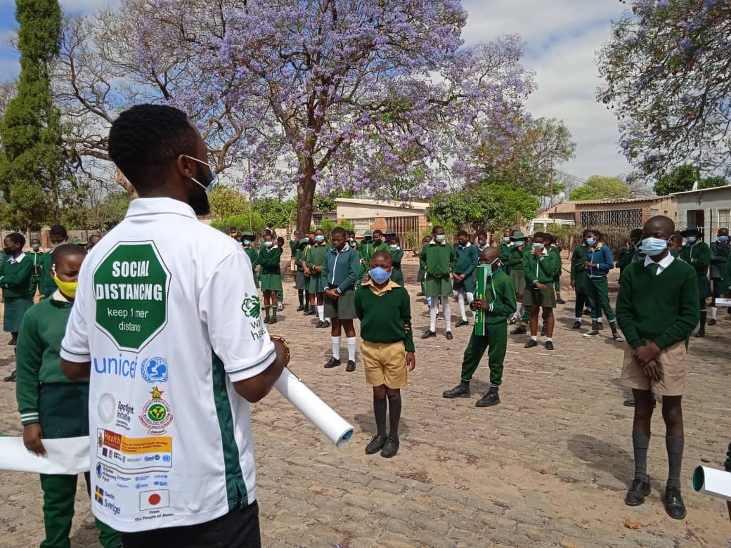 GoalZimbabwe's tweet photo. Catching them young!!
@GoalZimbabwe and @promobileafrica engage learners in schools on the COVID-19 preventative measures
#handwashing
#social_distance
#vaccinate 
#wear_your_mask
@UNICEFZimbabwe @Unilever @GlobalSpotlight @UKAID @MoHCCZim https://t.co/DfybF8sFH8