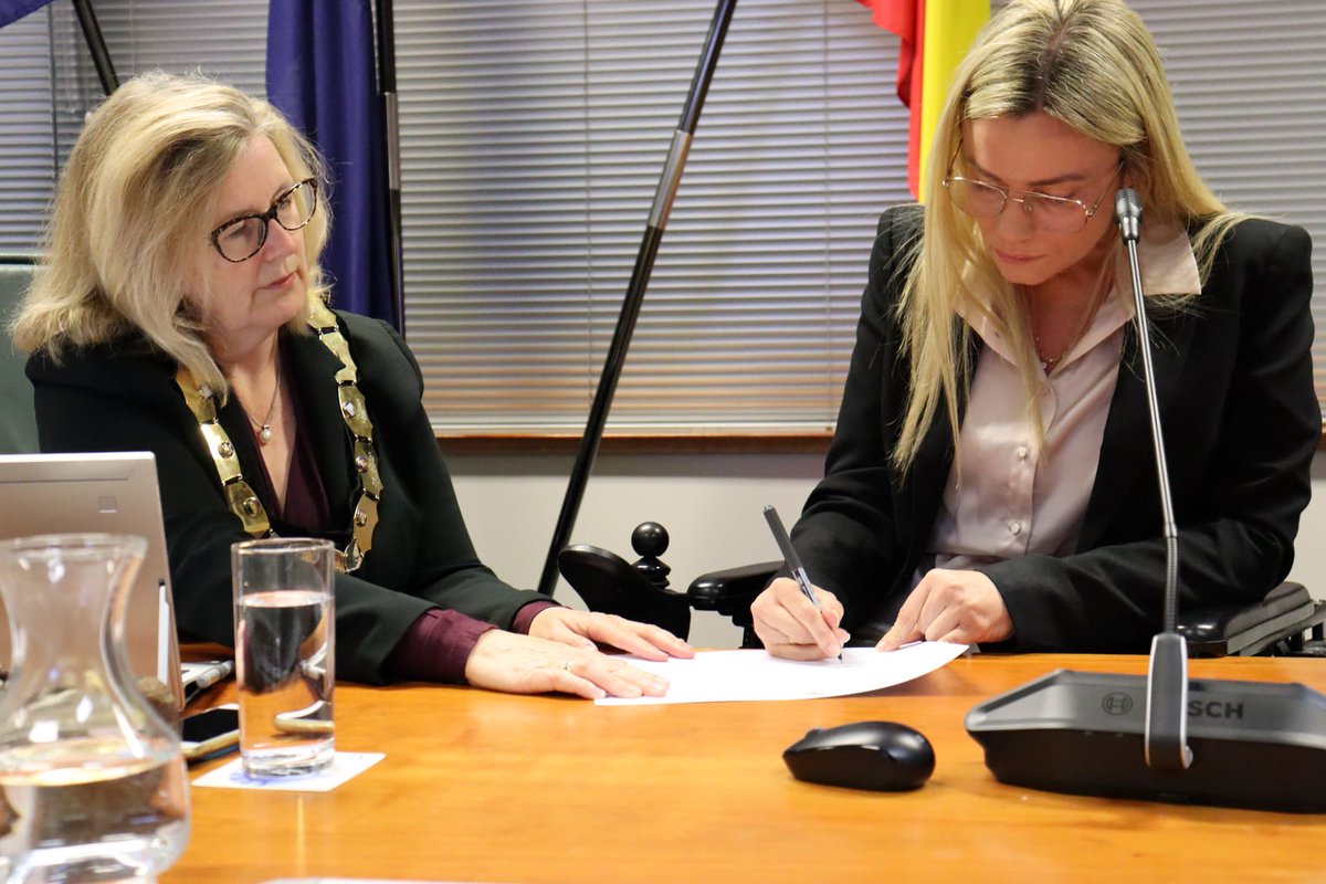 townofvicpark's tweet photo. Last night, Cr Claire Anderson was elected Deputy Mayor for a term of two years. Cr Anderson has been on Council since 2007, and previously held the Deputy Mayor position from 2013-15. We congratulate Cr Anderson on her appointment #LoveVicPark https://t.co/phOktkWtqT