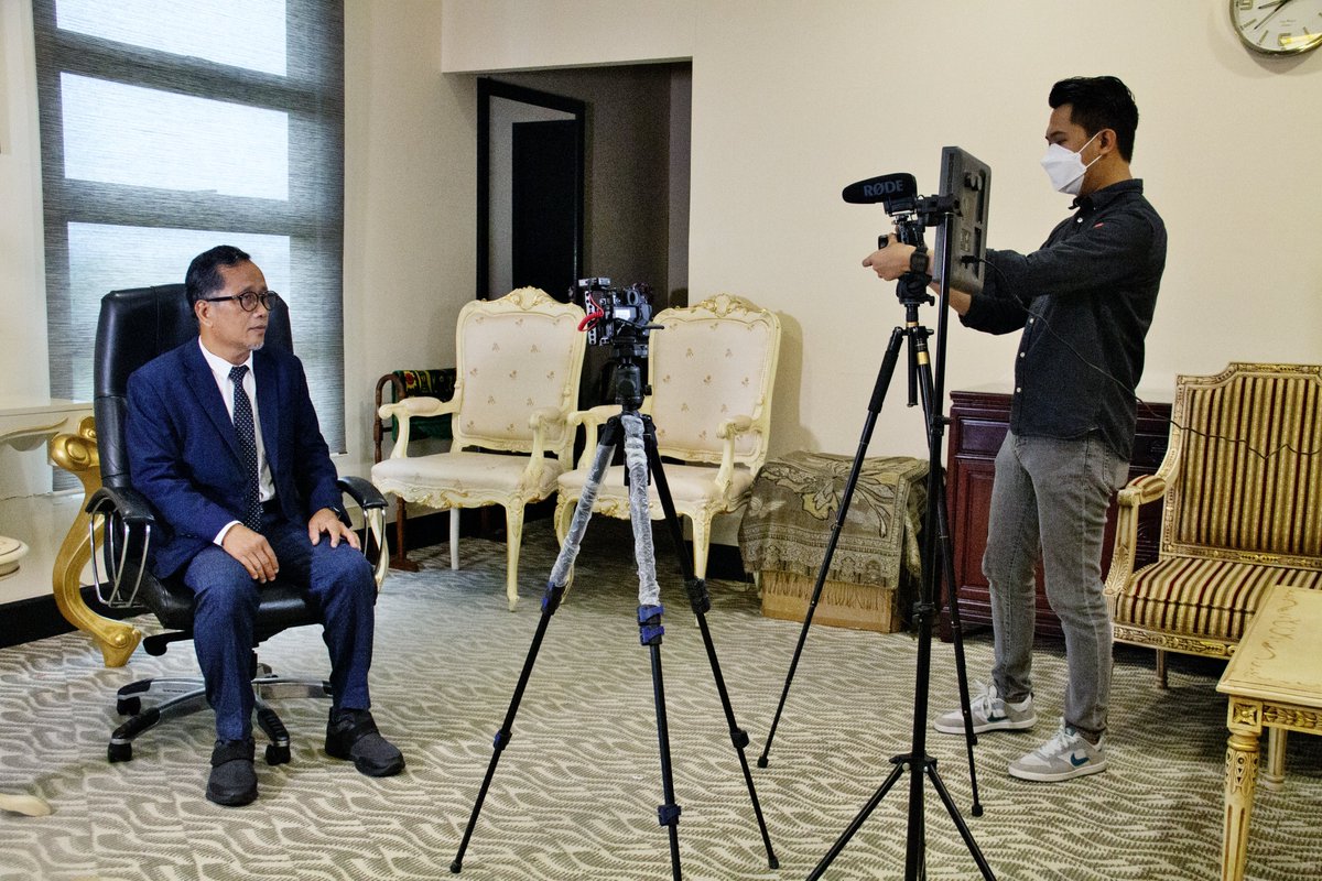 Swinburne_Swk's tweet photo. #BTS chats with Director of @yayasansarawak Tuan Haji Mersal today.🎥
Swinburne together with #YayasanSarawak offers a special #BP40 Bursary Scheme for Bumiputera students. Stay tuned for the official video on our socials to see what we talked about.👀
👉https://t.co/LpjLpgmiay https://t.co/ib5pedEiOa
