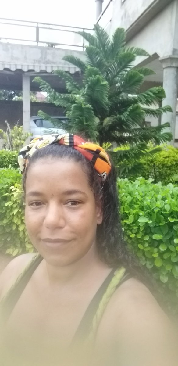 In #Lomé , #Togo , sitzen und <a href="/radioduisburg/">Radio Duisburg</a> hören...
😁😁😁🧡
