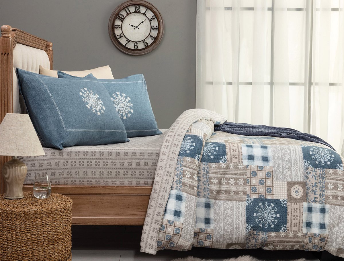 Coleur Flanel Çift Kişilik Nevresim Takımı etno-modern baskılı kumaşı ile odalarınızda gelen etnik esintiler sizler için huzurlu bir ambiyans yaratıyor.