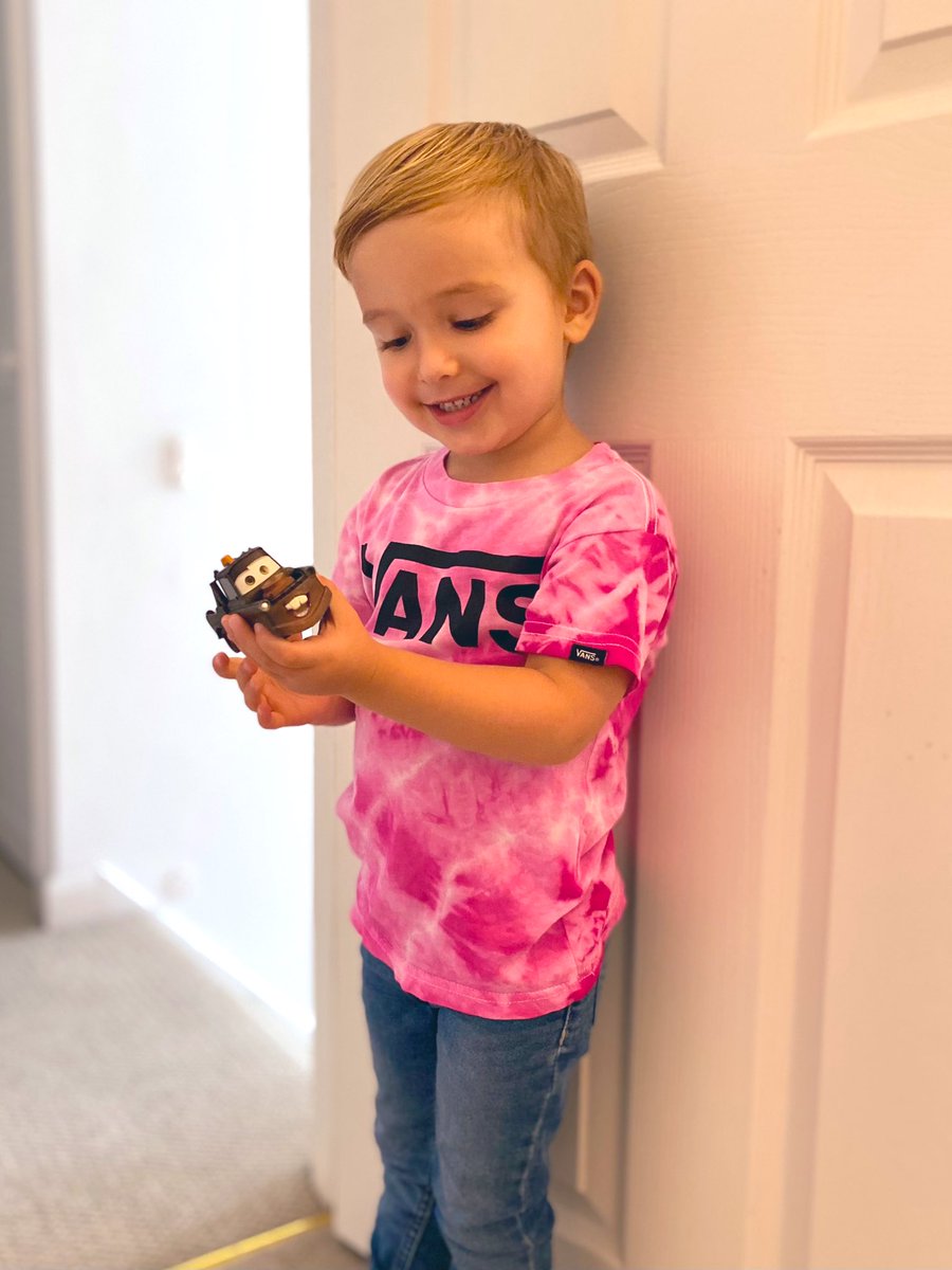 Meatballs ➡️ WD40 ➡️ Tie dye.
This whole episode has ended up being nothing but a triumph of parenting. He loves it.