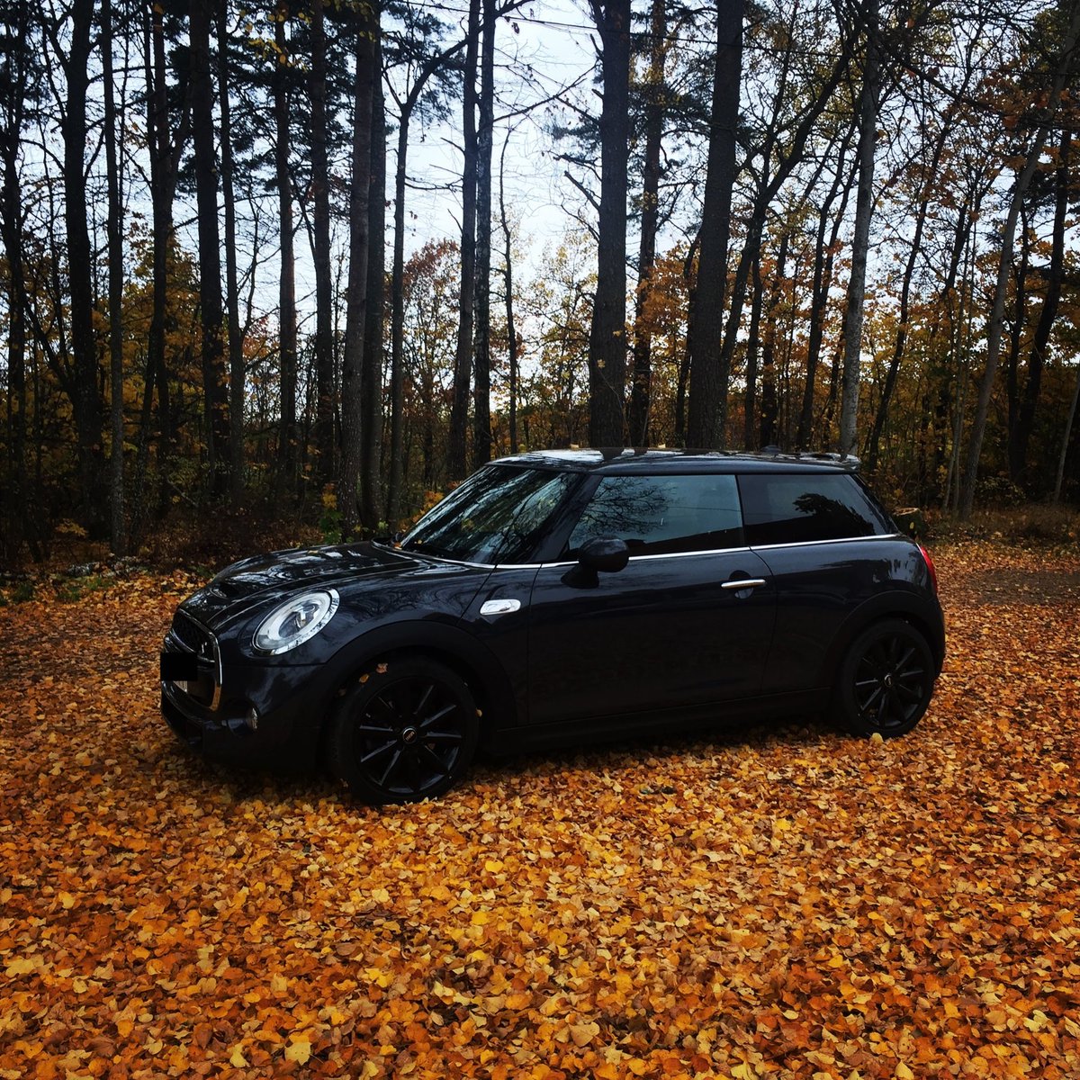 STHLMSNK's tweet photo. @MINI 1 snapshot is never enough 🖤 #ThunderGrey #MINI3DoorHatch https://t.co/e6jANaPcGC