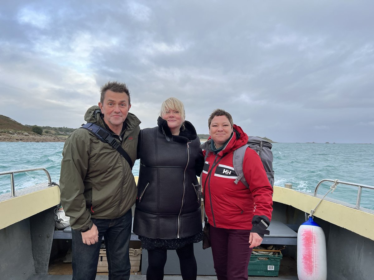 St Martin’s we can’t wait to see you tonight. <a href="/thejuliejepson/">Julie Jepson</a> <a href="/craiguito/">Craig Deeley 🇪🇺🏳️‍🌈 🇺🇦</a> <a href="/FunnySuzyB/">Suzy Bennett Shambrook</a> tickets on the door. Show 7:30pm at Adam’s Fish and Chips.
