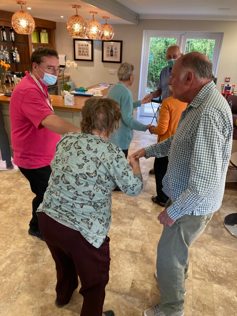 PineMartinCare's tweet photo. Everyone had their dancing shoes on for some entertainment this afternoon! We were treated to songs throughout the decades and the rhythm certainly caught our ladies and gentlemen who boogied away the afternoon! 👩‍🎤💃 https://t.co/wyy2NhKRVD