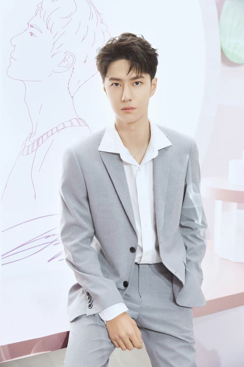 DailyCpop's tweet photo. #WangYibo looked stunning for a recent brand appearance with Abby’s Choice https://t.co/5jWWdSKix3