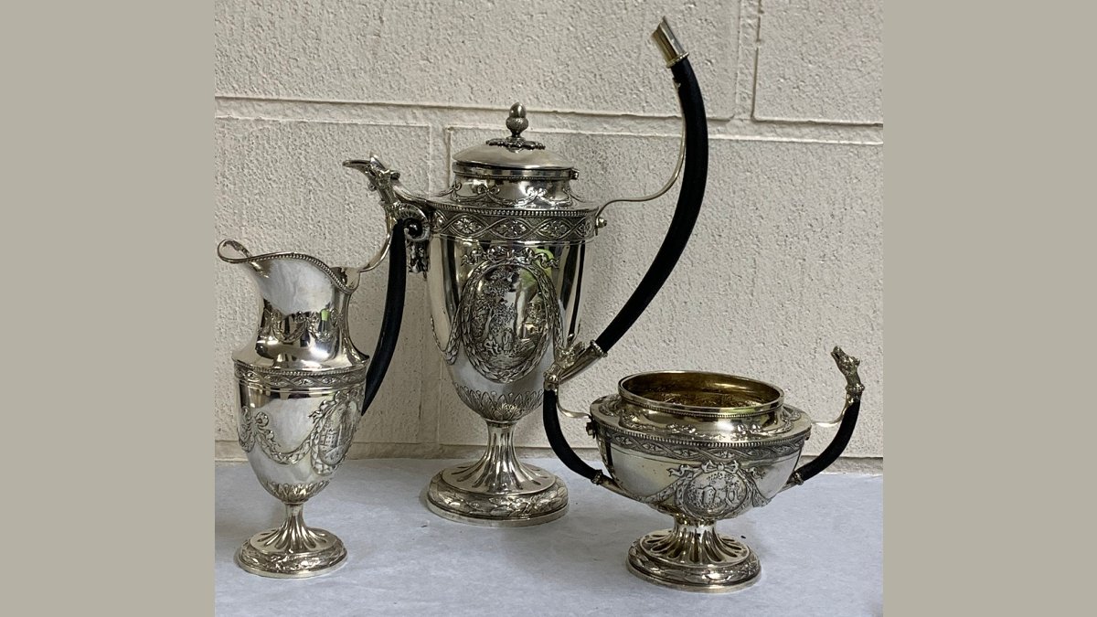loveantiques's tweet photo. This Unusual Antique Silver Tea Set is for sale from Dori Gamliel on https://t.co/EYa0dSwFce: https://t.co/i6inwa2l4c
#antiques #antiquesilver #silver #antiqueteaset #teaset #loveantiques https://t.co/xHrwmnjIkV