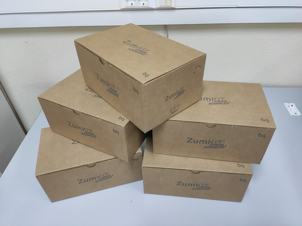 jeutim's tweet photo. Hemos tenido entrega especial en el cole. Muchas gracias @RetoTech @BQEducacion . El CEIP Hermanos Torá ya está listo https://t.co/rc2lQ8NrJ3
