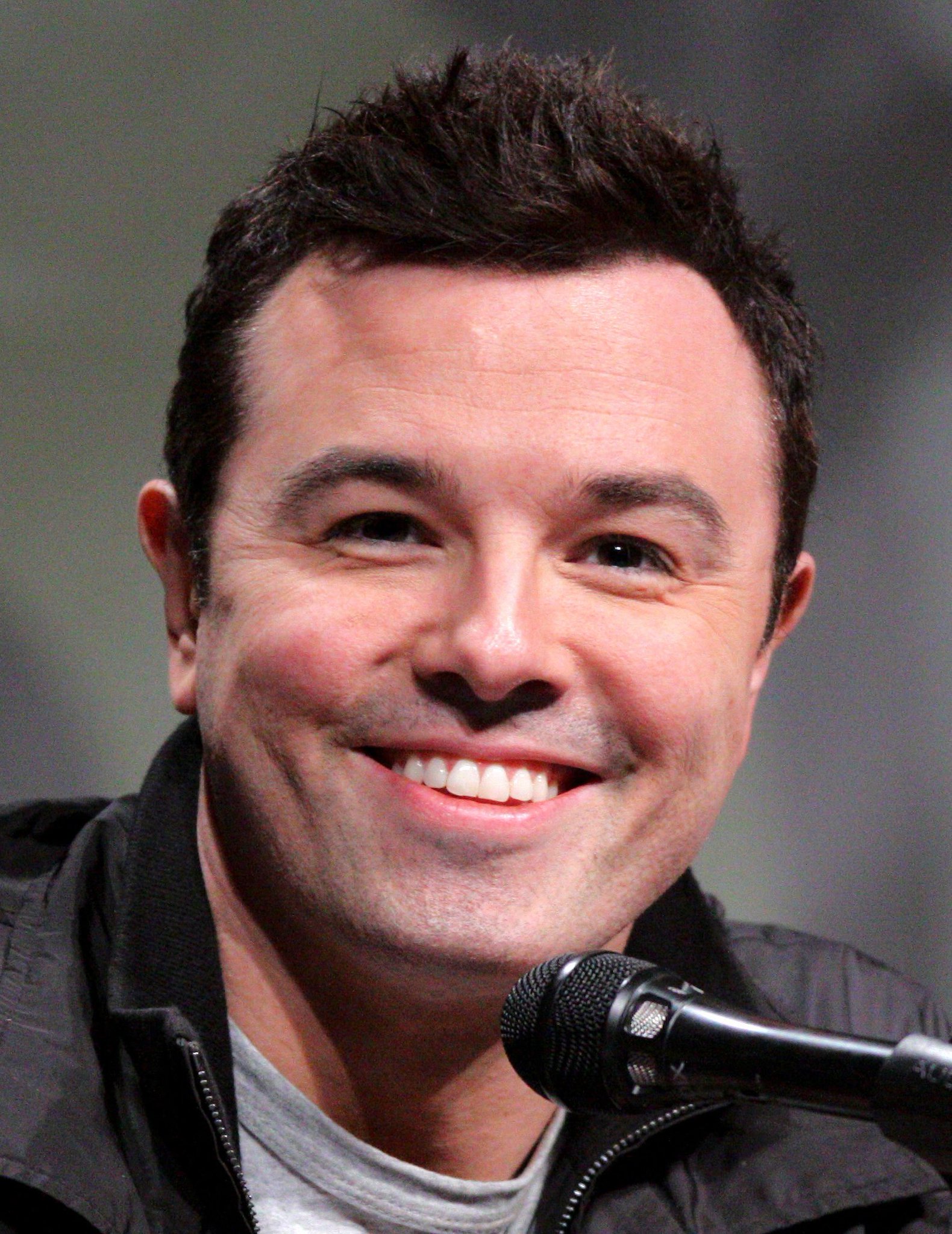 Happy birthday Seth Macfarlane, his parody of Star Wars gets my vote everytime, love a bit of Peter!!!! 