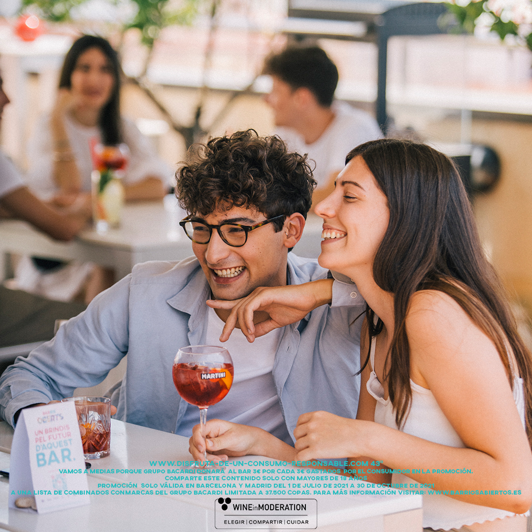 El afterwork 🧍‍♂️🧍‍♀️🧍‍♀️🧍es la mejor manera de reforzar lazos entre compañeros y disfrutar de unos momentos de relax tras la jornada de trabajo.🍹 ¿Venís a tomaros algo con nosotros? @@borja_lucini
#elbotanico #terrazasmadrid #barrioretiro #restaurantesenmadrid