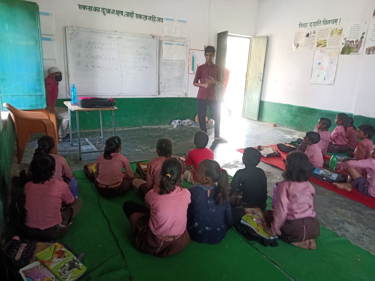 voicetopeople's tweet photo. "We are children it doesn't mean that we don't care about Mother Earth."
Awareness campaign at Primary School.
#WeTheChangeNow #YOUplus17 https://t.co/WxzR7x44PP