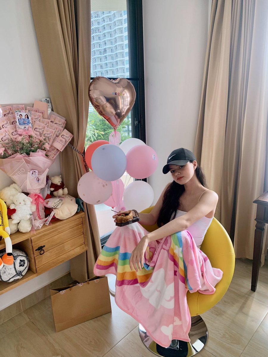 AngelssBecky's tweet photo. Thankful for you ily ka❤️🥰 #มามี้ของน้อนเบค #beckysangels https://t.co/1zAVYJs4E9