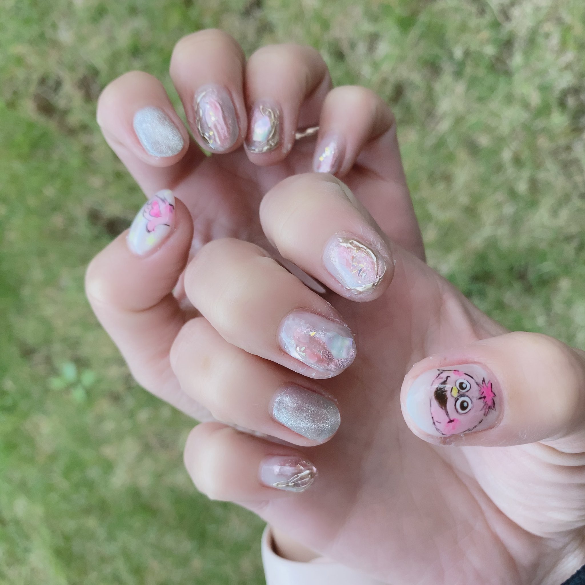 تويتر 4nail على تويتر ユニバーサルスタジオジャパン用イベントネイル モッピーネイル 親指2本だけキャラネイル であとの指はニュアンスネイル しれっとキャラクターネイルしたい方におすすめの配置 京王堀之内ネイルサロン アート10本 8400円 90分 京王