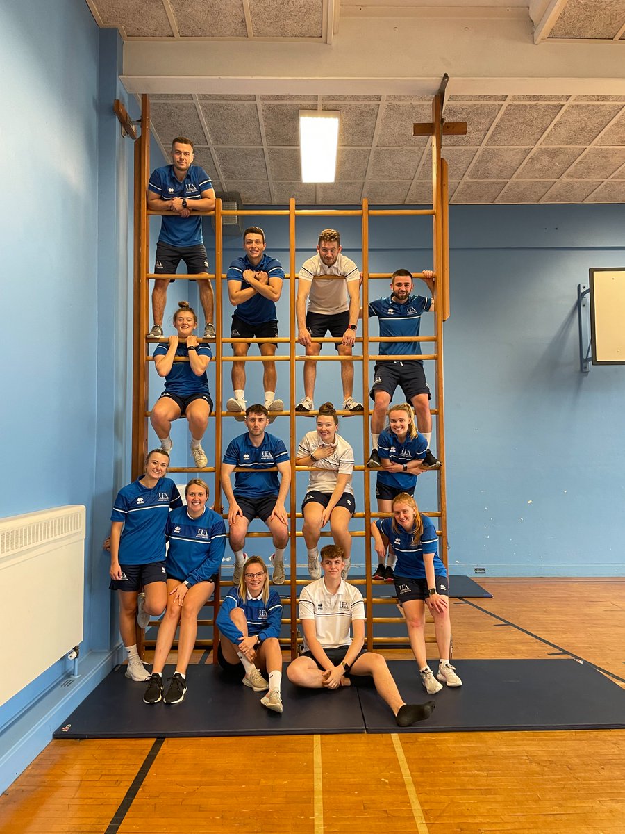 📸🤸‍♀️A great snap of our PGCE PE trainees doing gymnastics at <a href="/HellesdonHigh/">HHS</a> 🤸‍♂️🌟