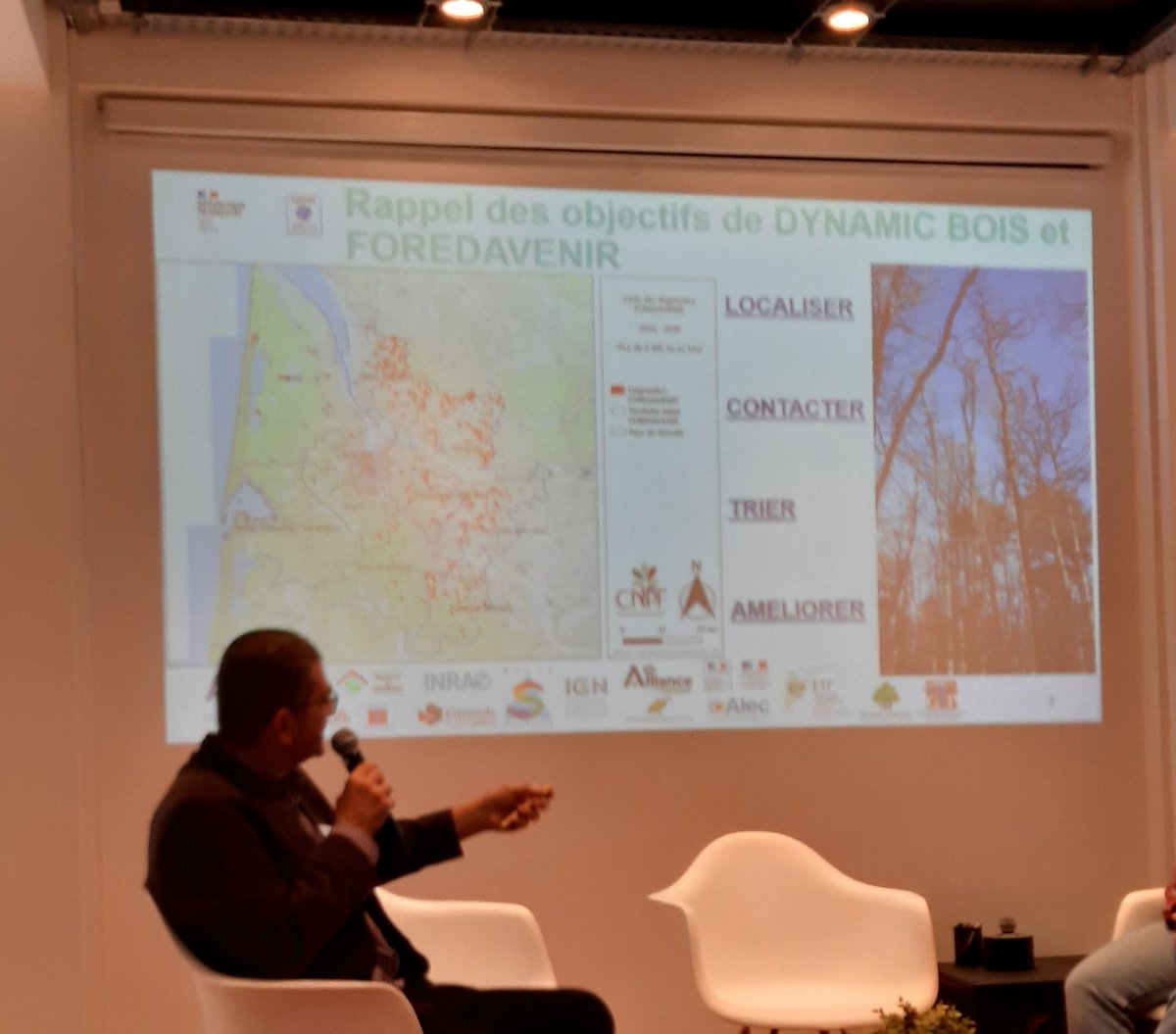 LaureCurvale's tweet photo. Séminaire #DynamicBois @ademe ✅ Retour sur FOREDAVENIR en #Gironde par Henri Husson du CRPF 📌 Remise en valeur de 800 ha de forêts pauvres
✅ SYLV'VALOR : nouveau projet pour valoriser les services écosystémiques de la #forêt. Avec @gironde #TransitionEcologique #FilièreBois https://t.co/aTLik94Hmv