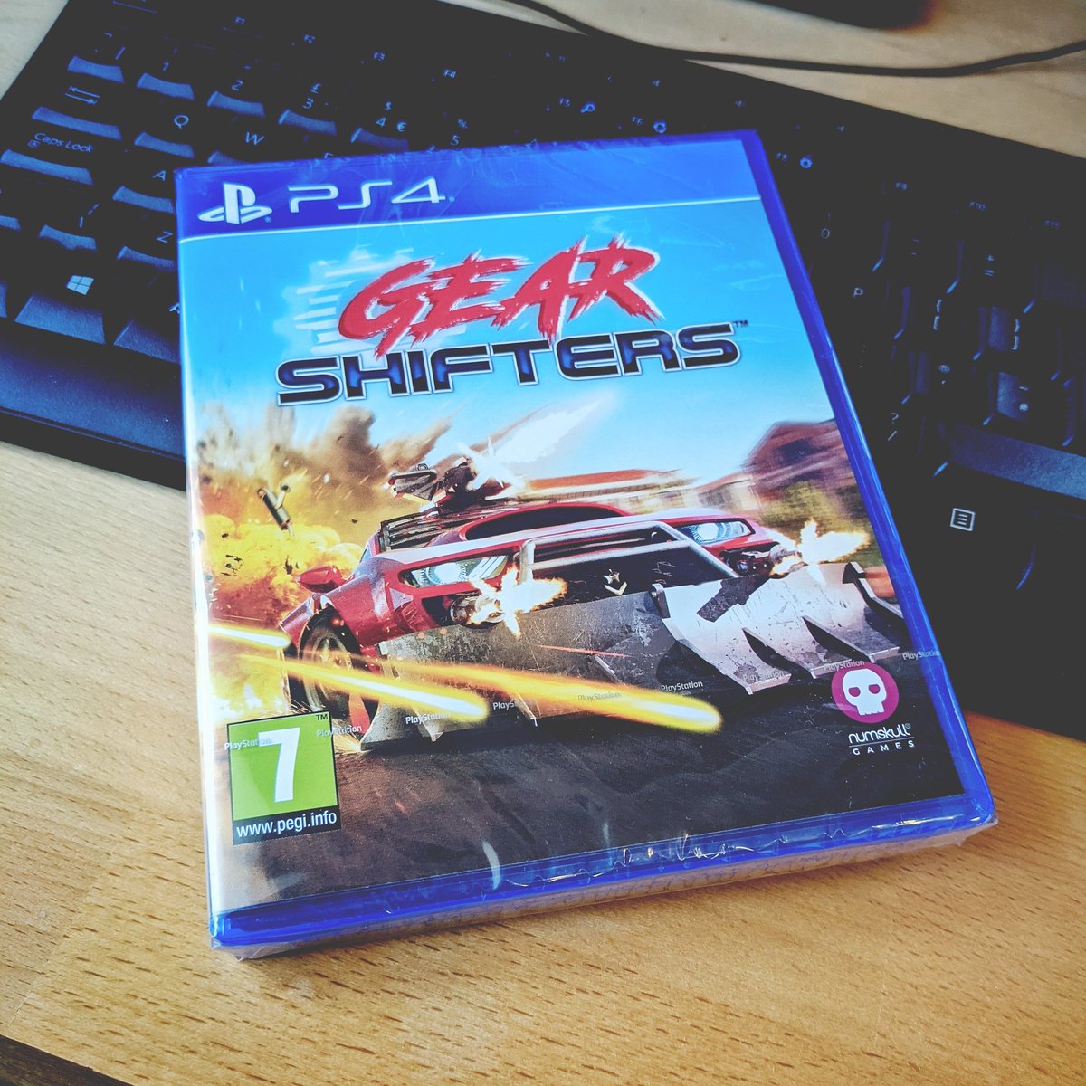 We've just received our boxed copy of #GearShifters from the folks at <a href="/RedPhantomGames/">Red Phantom Games (Richard Ogden)</a> !!  Great to see it out in the world. A great fun project to be involved with, and we're going to enjoy having a play 😁🎮
#gamedev #indiedev