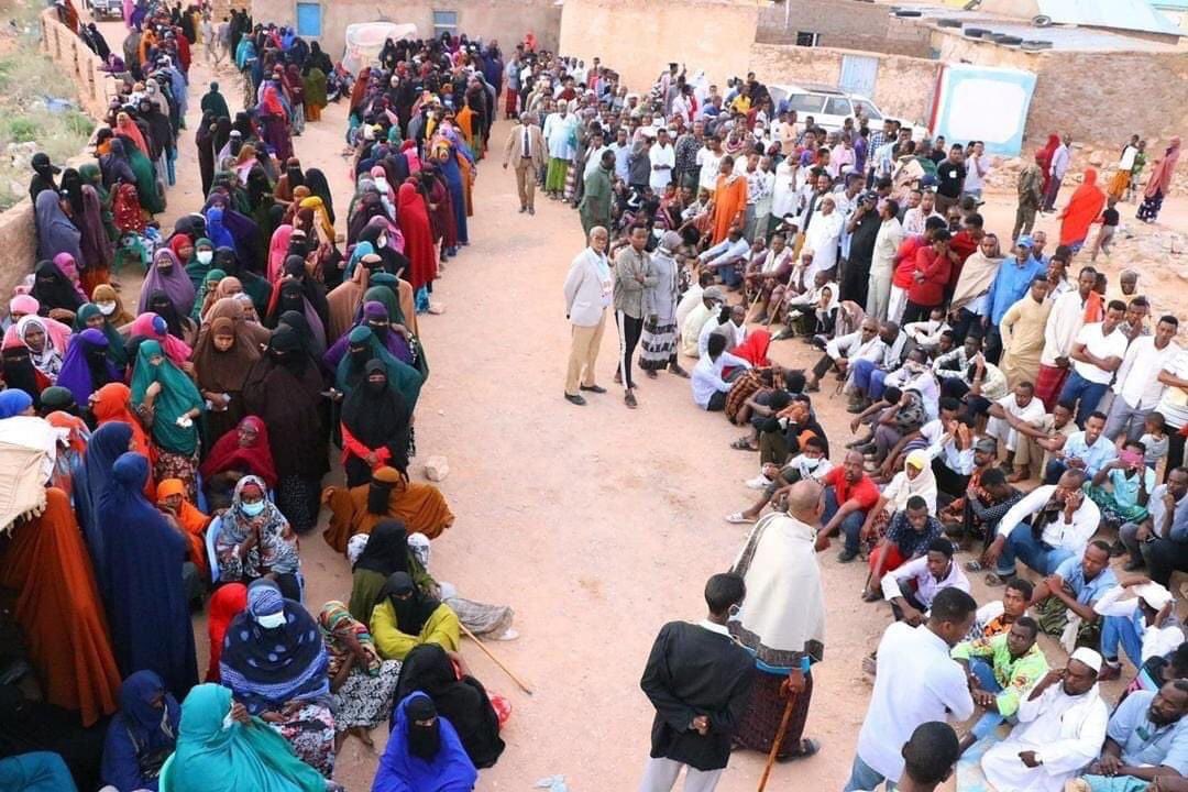 A_Haange's tweet photo. the government of puntland remain committed in pursuing and maintaining the same efforts &amp; spirit geared towards the implementation of and holding to direct elections across the reminder of the regions. https://t.co/Kr0jZ0CiXN