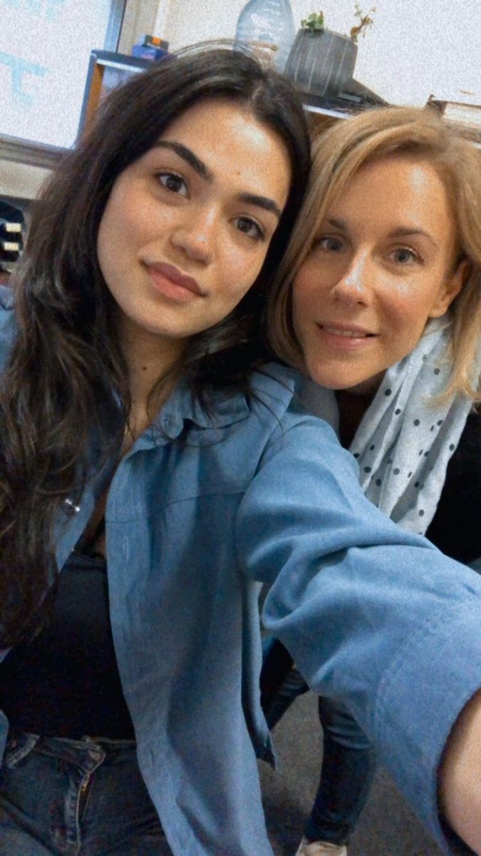 OMartin_Bio's tweet photo. Welcome to our new PhD student @Mayambk who will work on Nrf2 in glioblastomas with me and @Thomas_Daubon. Great science and nice moments are coming 😃👩🏼‍🔬👩🏽‍🔬🧑🏻‍🔬 https://t.co/O877pPrsQj