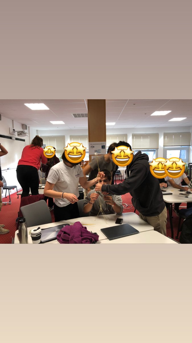 ChaLanglais's tweet photo. #marshmallow challenge avec les étudiants de la thématique Conception d'objets communicants #CoOC pour introduire la méthodologie #Scrum avec M. Simonnet et @AnnabelleBoutet https://t.co/TP1Sghp9SO