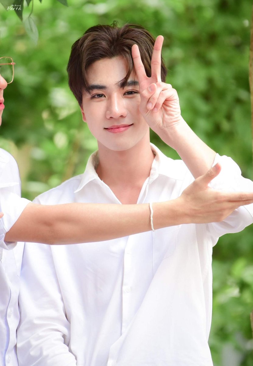 เป็นกำลังใจให้ทุกการเติบโตเลยนะครับ🖤 #ที่เป็นเพิร์ธ